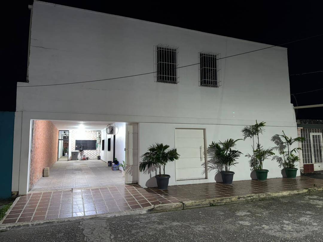 #17 - Casa para Venta en Agua Blanca - P