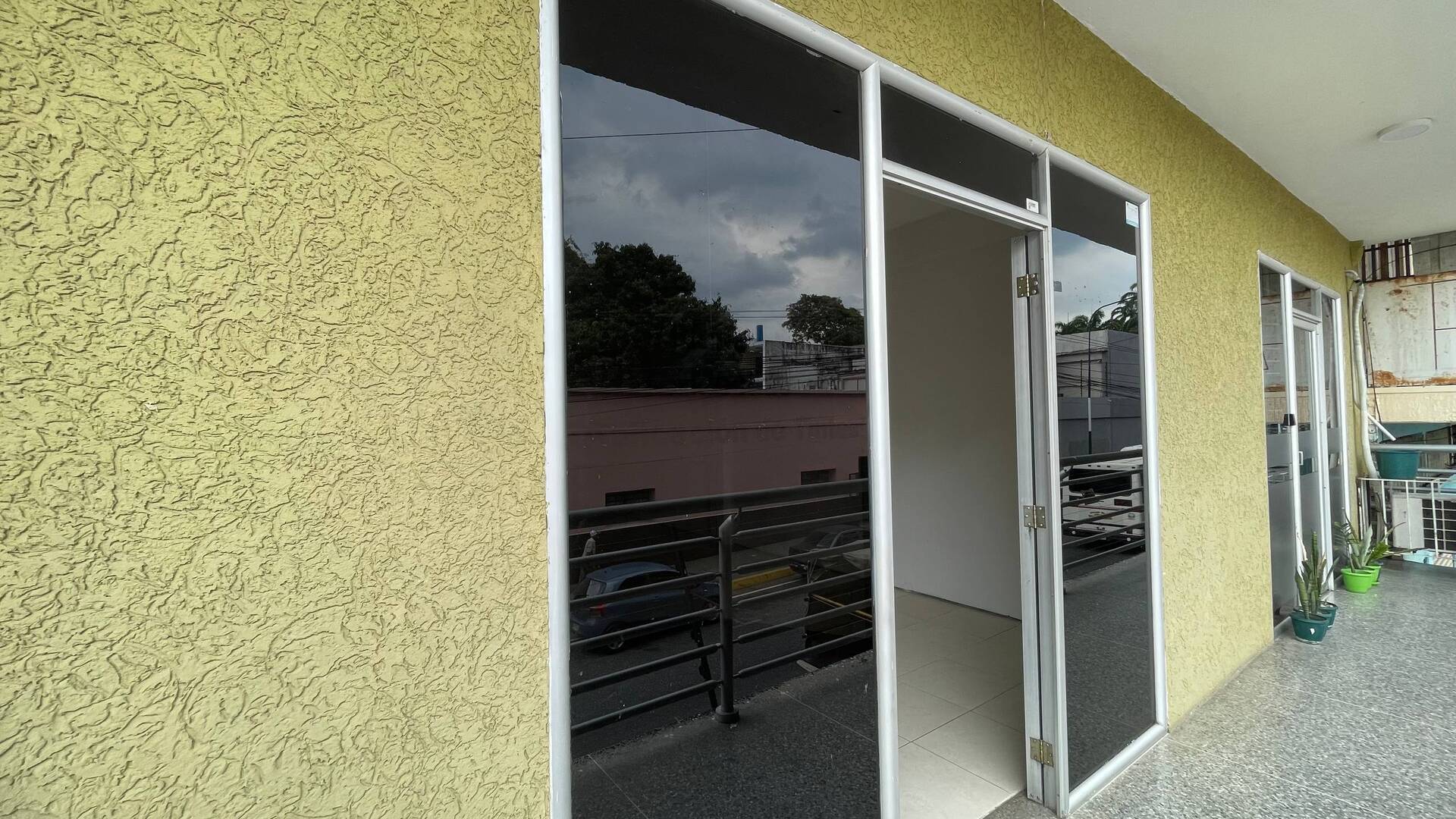 #20 - Local Comercial para Alquiler en Acarigua - P