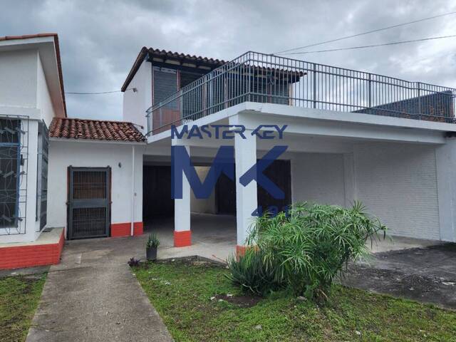 #9 - Casa Comercial para Venta en Araure - P