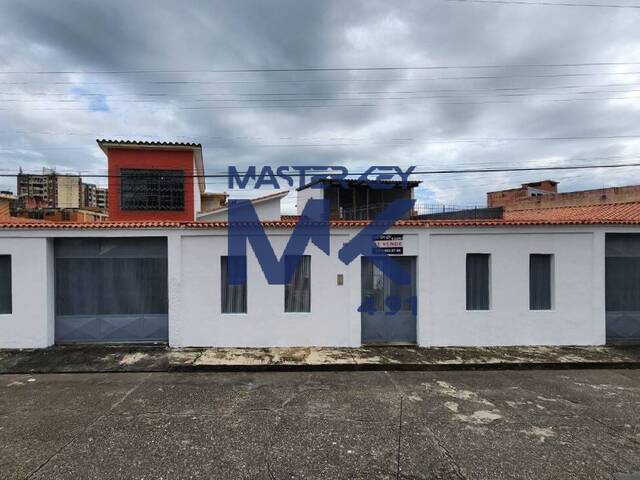 #9 - Casa Comercial para Venta en Araure - P