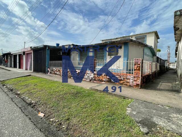 #36 - Casa para Venta en Acarigua - P