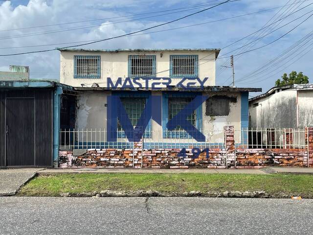 #36 - Casa para Venta en Acarigua - P
